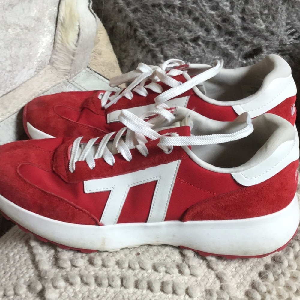 Le tigre tennis shoes red sneaker shoes travel vacay rodeo cowgirl chic brunch - Picture 9 of 9